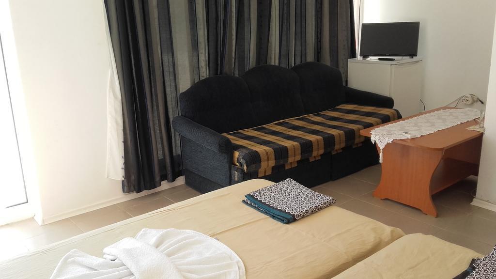 Global Ville Apartcomplex Slântsjev Brjag Eksteriør bilde