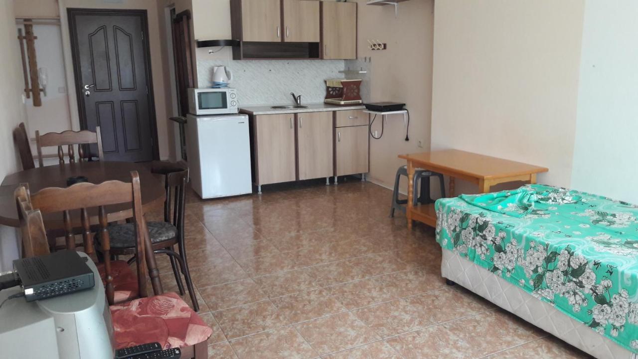 Global Ville Apartcomplex Slântsjev Brjag Eksteriør bilde