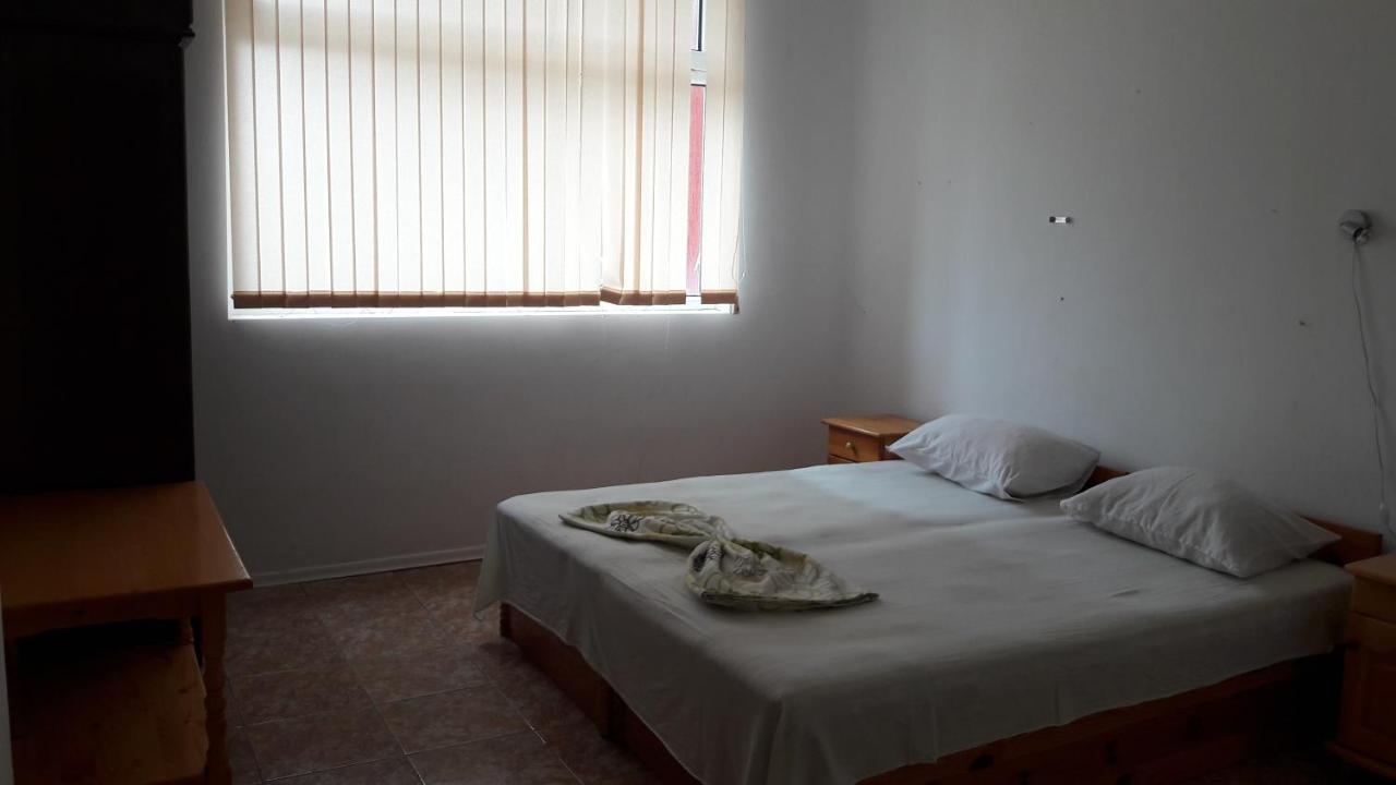 Global Ville Apartcomplex Slântsjev Brjag Eksteriør bilde